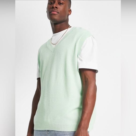 ASOS Design Mens Lightweight Knitted V-Neck Tank Vest Size Medium in Sage Green - Picture 1 of 10